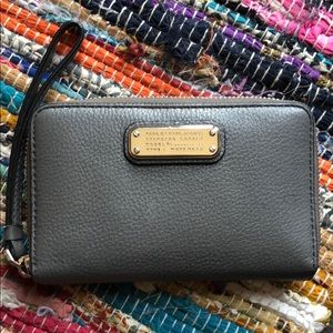 Marc By Marc Jacobs grey leather wristlet